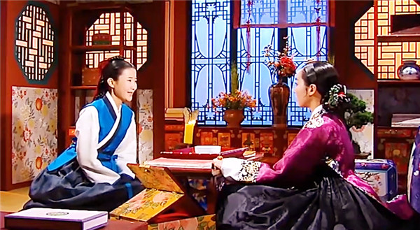 同伊立了大功荣获赏赐却不能和亲人分享伤心大哭