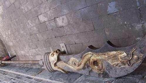 关羽墓中的两具女尸真面目被揭开别瞎猜了不是妻妾也不是貂蝉