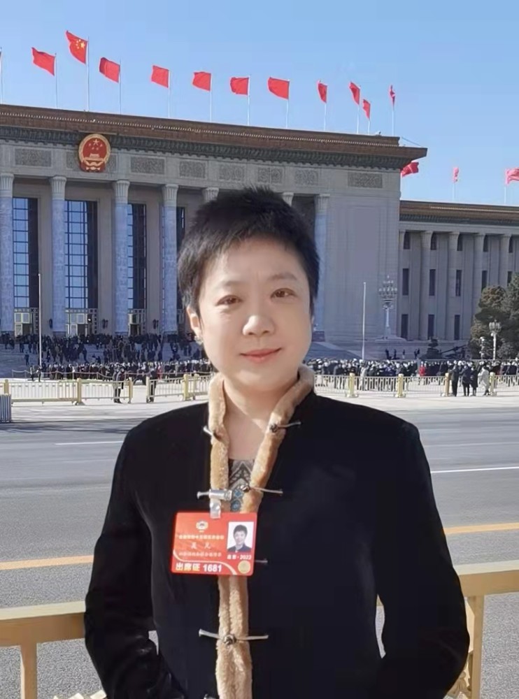 采访对象供图新民晚报讯(记者 江跃中)"活多,钱少,责任大,是新冠