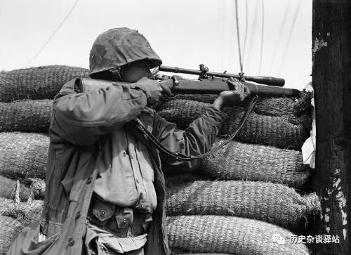 中国狙神成名一战300米外一枪毙敌排长是谁开的枪