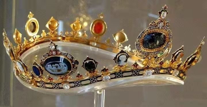 英国最富有的贵族，收藏珍稀奇宝，这七件首饰个性十足且来源显赫新乡人民路英语培训