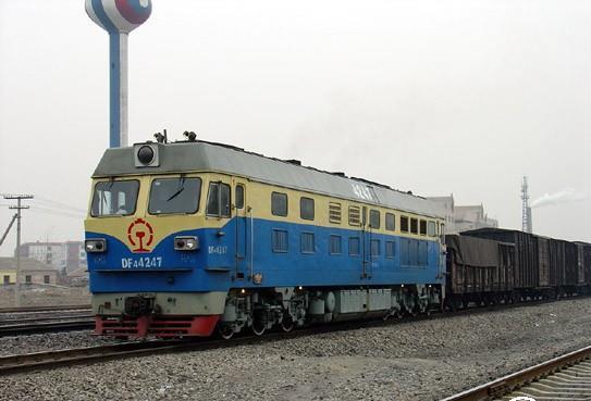 醉驾神车一脚油门怼列车回顾09年大郑线列车道口撞车较大事故