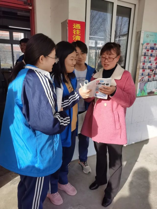 尉氏三中洧川校区熊锐一腔赤诚辛苦育苗