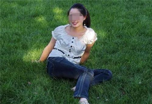 宋某觉得家里太过于压抑,于是干脆去了外地打工,王花兰一个人在家里