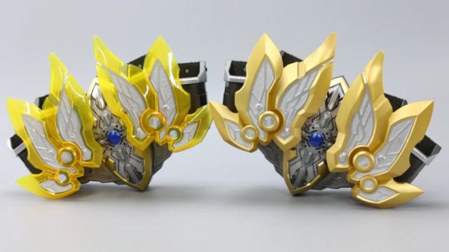 了四枚黄金召唤匙所有的内容物就是这些实物图片最好玩的铠甲勇士腰带