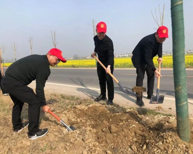 潜江人这样学雷锋!