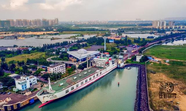 铁影火车坐船过大海粤海铁路运转记