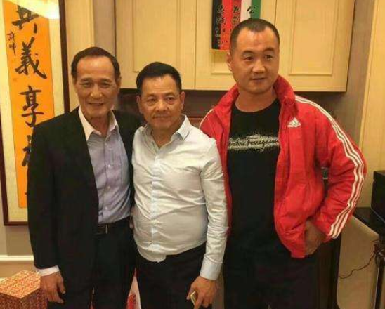 崩牙驹邀请张学友和刘德华参加慈善演唱会两位天王均表示不想参加结果