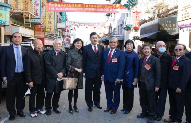 中国驻美大使秦刚携夫人走访美国旧金山市唐人街,驻美中华总会馆及