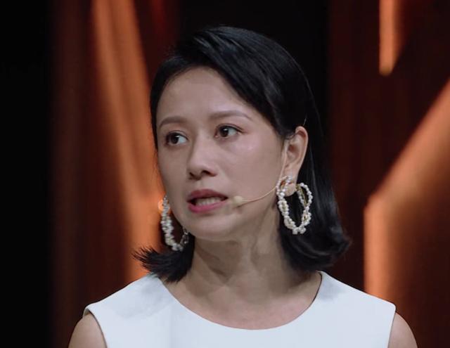 陪前夫还债多年离婚后独自带娃倪虹洁虽43岁但依然相信爱情