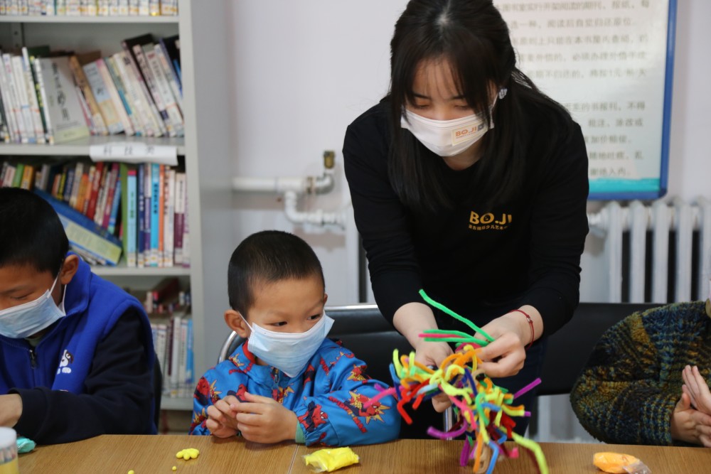 八年级上册音乐电子书锡湖景这两个马配送名字直通上线