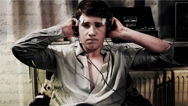 一位丹麦导演自曝,年幼时被当作人体实验对象,甚至在成年后还被秘密追