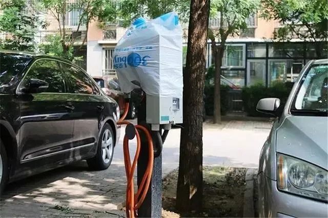 一車一樁夢碎 但社群充電仍有解 天天看點