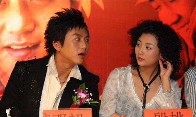 殷桃和邓超也因为多次的情侣合作被称为"荧幕情侣",就是不知道邓超