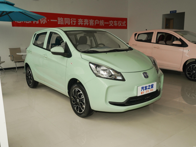 一款非常适合城市代步的汽车-长安奔奔e-star国民版