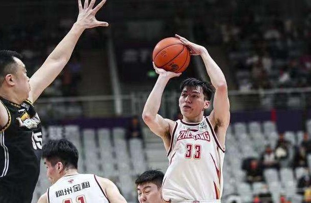 浙江vs广厦前瞻前四卡位战不掉队浙江冲击6连胜广厦冲击5连胜吴前pk