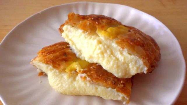 免揉面,超浓郁的牛奶馅饼,比泡芙好吃,看流口水了