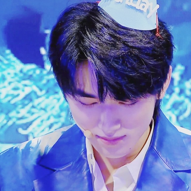 宋亚轩生日直播头像分享