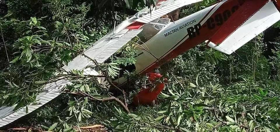 菲律宾一架轻型飞机坠毁机上两人安全获救顺德明士教育与邦德教育哪个好