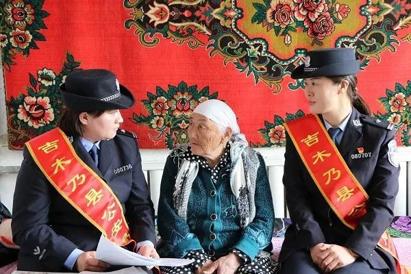 【女警风采】加依娜古丽·沙黑:敢于担当的新时代政工"警花"