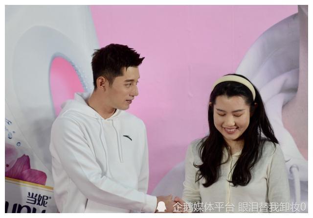 张继科和女友在三亚度假,颜值不输景甜,女方和白百何关系匪浅