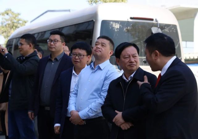 深入现场3月7日,黔南州人民政府副州长杨显龙,副秘书长李传忠带领州