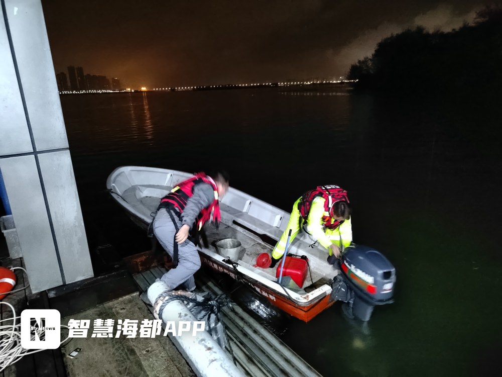 切勿冲动福州一年轻男子凌晨跳江所幸