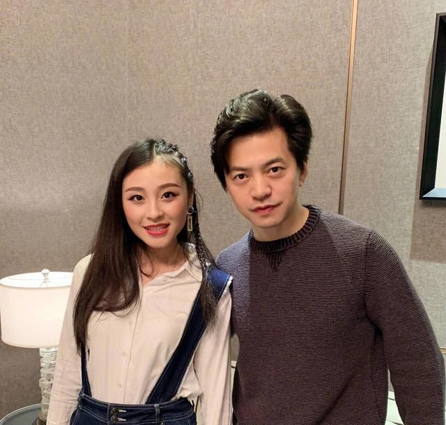 李健:参加婚礼时捡到一个老婆,结婚24年无房无子插图17