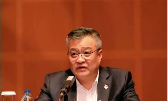 王江为"老建行"出身,履历十分丰富.