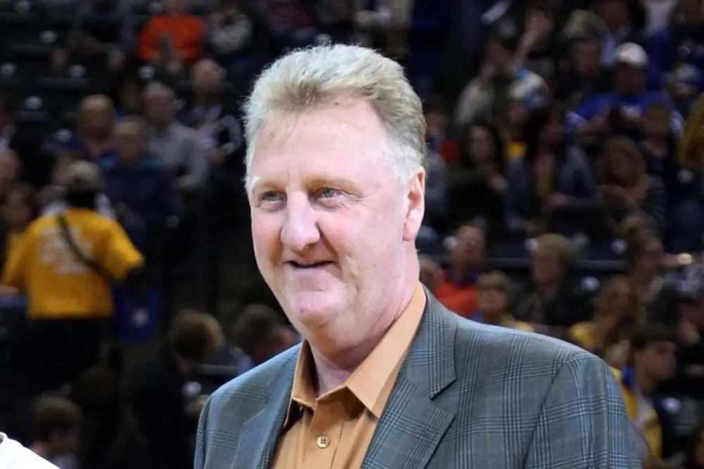 拉里伯德谈超级球队时表示不能怪他们联盟赚钱第一赢球第二