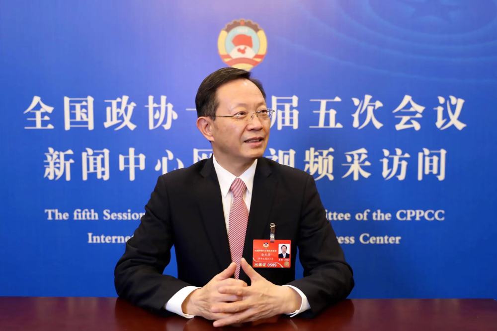 更鲜活可共享俞光耀委员建议进一步加强中小学生党史教育