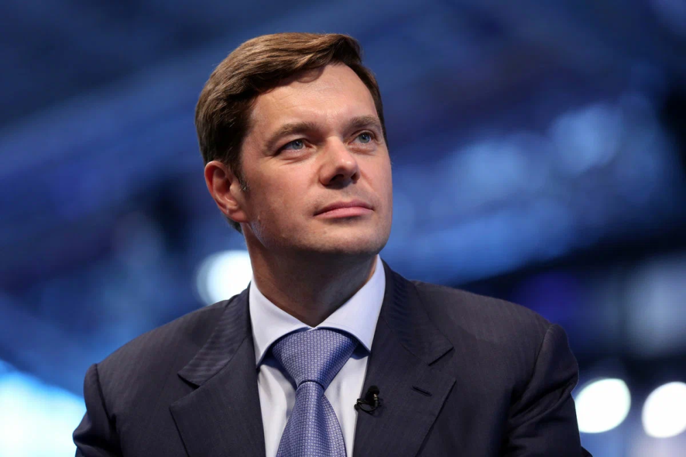 俄罗斯首富钢铁大王莫尔达索夫:内向男孩遇贵人,几经起伏成首富_腾讯