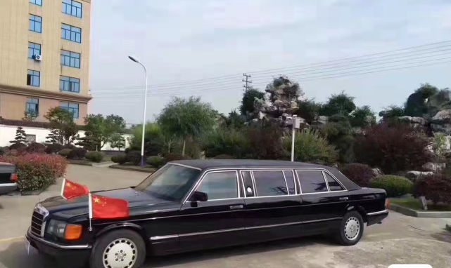 北京车友晒出1994款奔驰1000sel加长版江湖人称普尔曼鼻祖