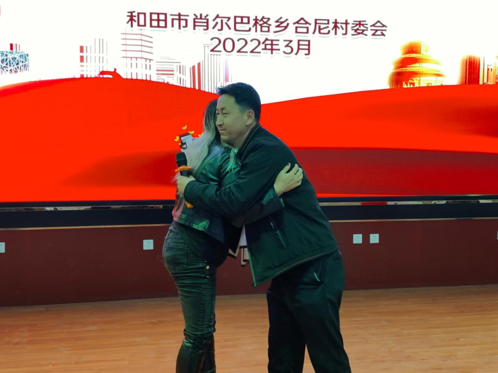 (努尔比亚摄)-----------------------------------来源:和田市融媒体