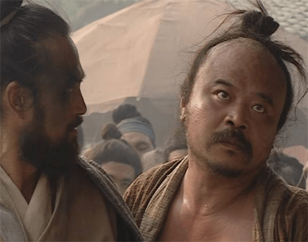 当然,牛二死了也不会明白文明社会的道理,他以无赖