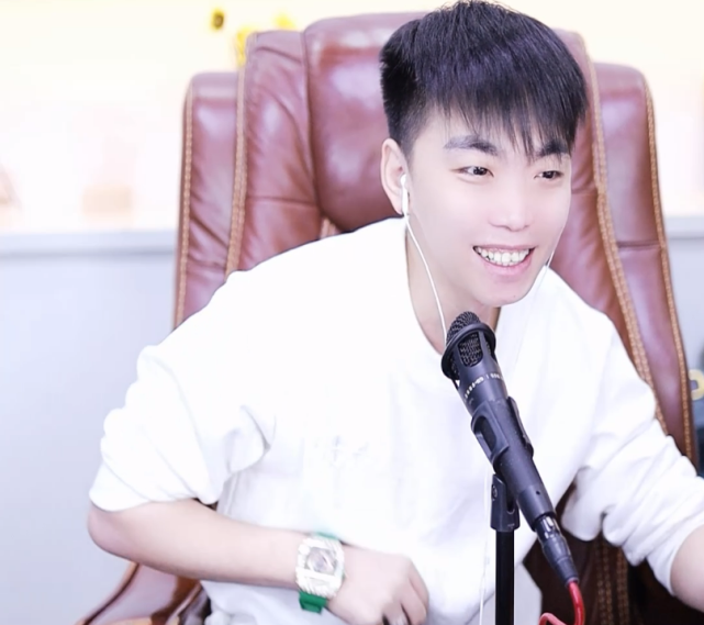 赵小磊面临双起诉何时开播仍旧是谜粉丝呼吁发哥永封