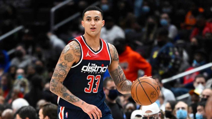 争议库兹马谈为奇才湖人效力的不同比尔在詹姆斯身边一切被放大