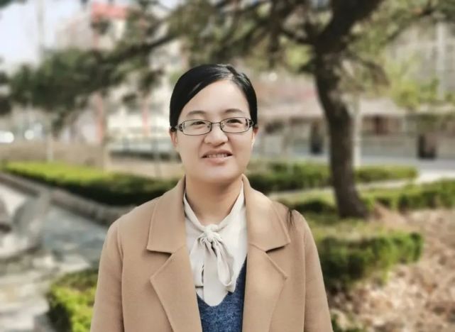 守望花海静待花开费县第二中学第四届最美女教师评选结果揭晓