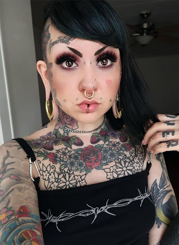 世界上最大耳垂的女子说人们骂她骂得可凶有恋父情结体味难闻