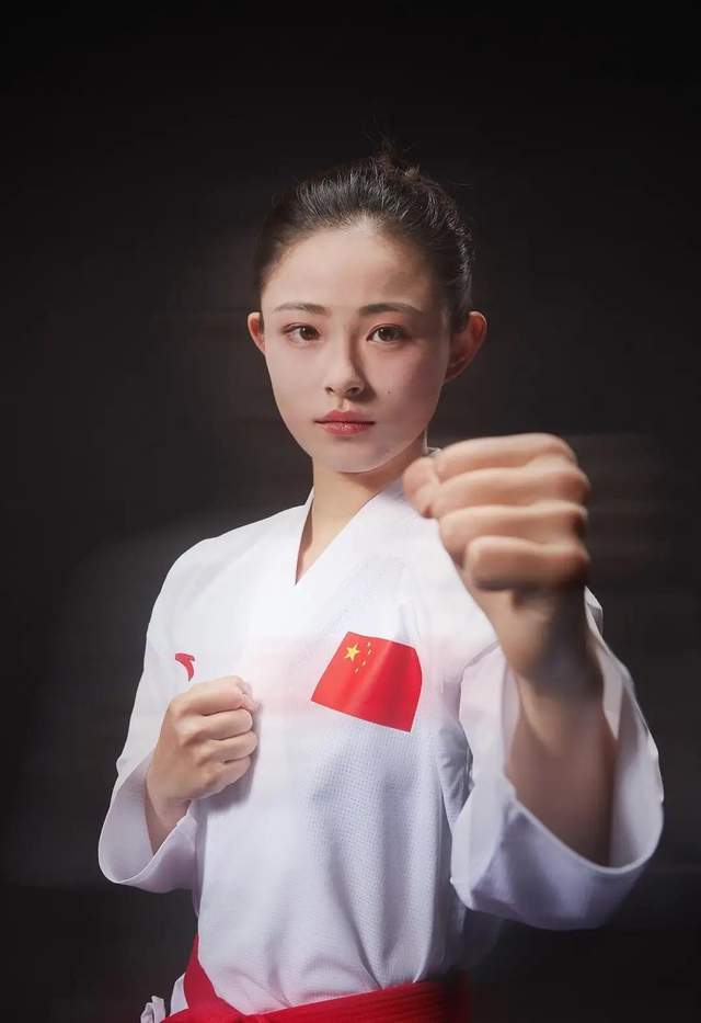 龚莉这个女神不是一般的能打中国空手道项目最美运动员