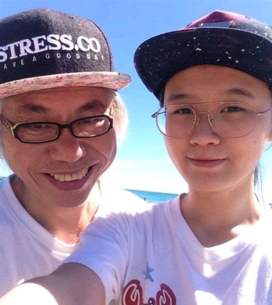 台湾65岁音乐人李坤城被爆病危本尊辟谣表示会照顾好26岁女友