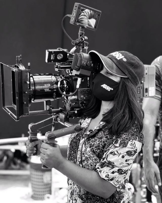 摄像人网的粉丝中,女性用户仅占21%,无论你从事的是片场中的哪个工作