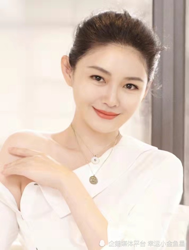 与汪小菲离婚3个月后,大s再嫁初恋具俊晔,简直将人生活成偶像剧!