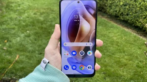 motog22是一款配备50mp摄像头和大电池的新型廉价手机