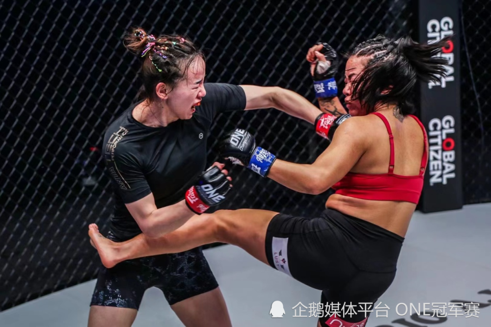 格斗林妹妹林荷琴谈踢拳首秀机会来了我很兴奋奔着ko去打