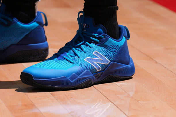 球鞋上脚哈登穿harden6奶牛东契奇一代签名鞋发售确认