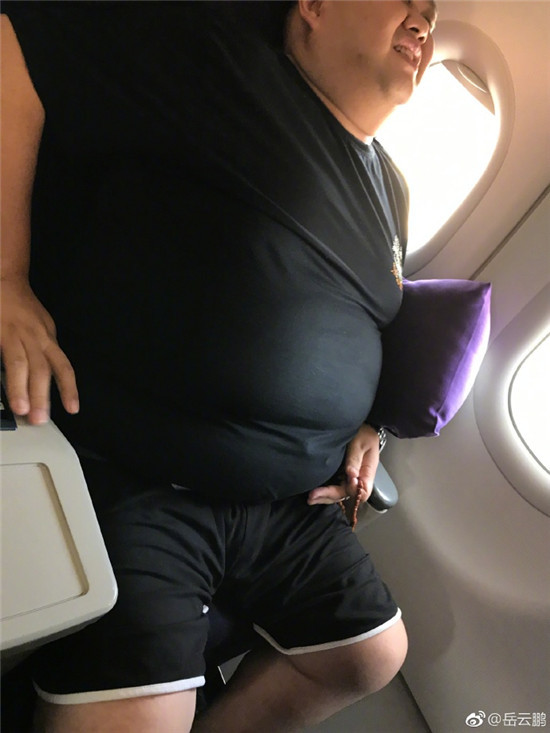 岳云鹏为女同胞过节文案图片似曾相识搭档孙越被带出场