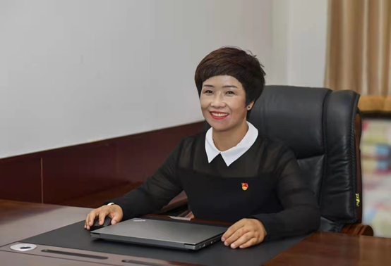 王春艳 密云区西田各庄镇中心小学党总支书记,校长王春艳是密云区