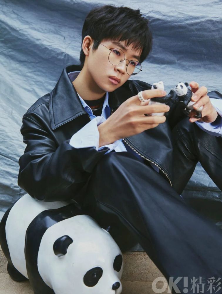 久诚街头稚趣大片丨是英雄也是少年快来欣赏酷帅boy吧