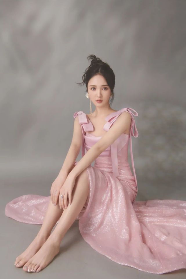 明星壁纸靳梦佳